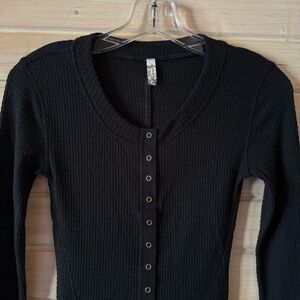 Intimately Free People Black Waffle Knit Thermal Snap Front Henley Top Sz Small